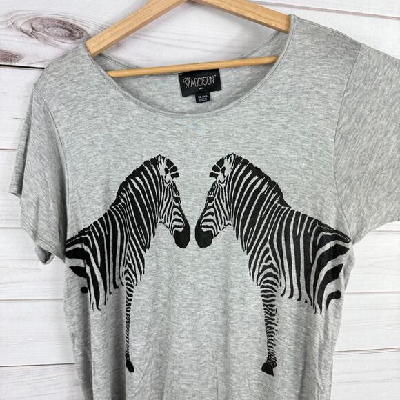 Mia Maddison Women's Gray Zebra Short Sleeve Top‎ Size XL - Picture 2 of 6